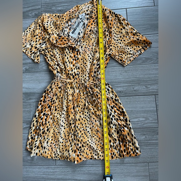 River Island| Animal Print Romper, Short Sleeve/Collard w Tie Waist•••NWT - Picture 16 of 16